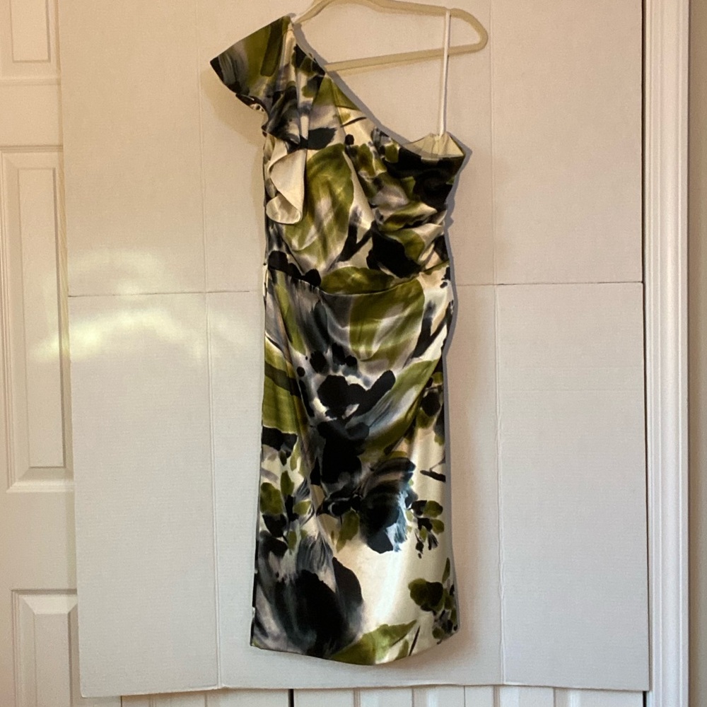 London Times One-Shoulder Flowered Dress in Green and Black Size 12